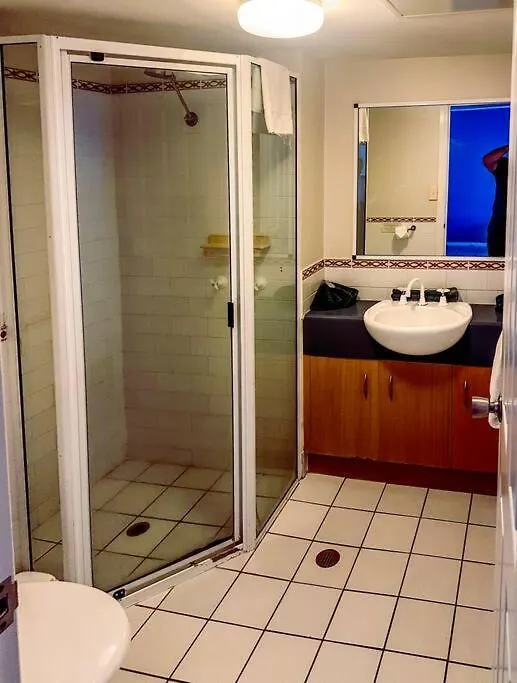 Fantastic Self-Contained 1 Bedroom Apartment Cairns